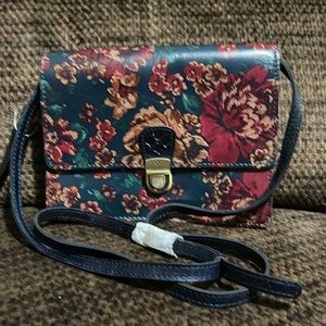 Patricia Nash Lanza Crossbody